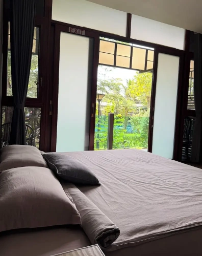 Deluxe Triple room with balcony