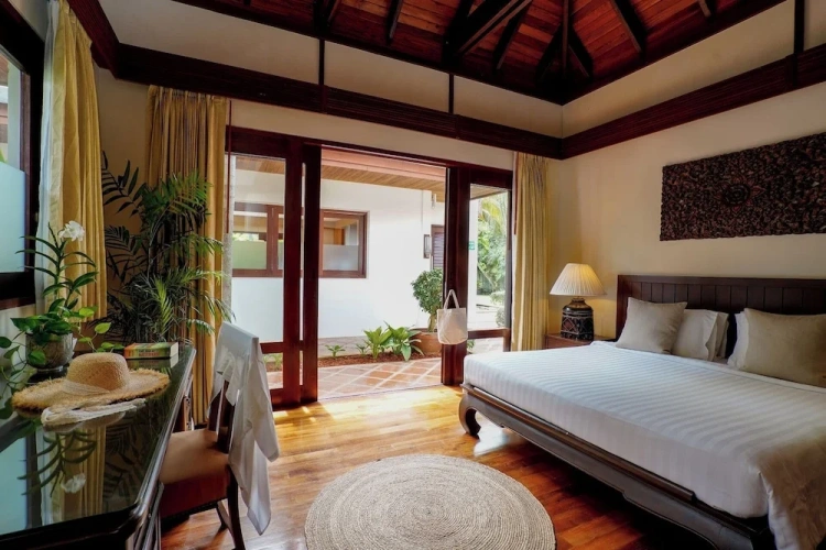 4 Bedrooms Villa with balcony