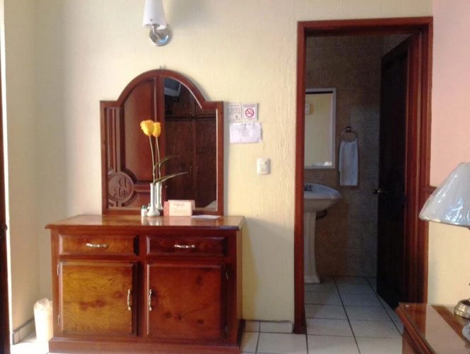 Hotel Plaza Jardín