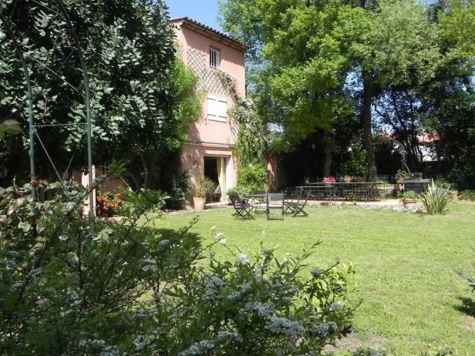 Le Clos Des Vignes