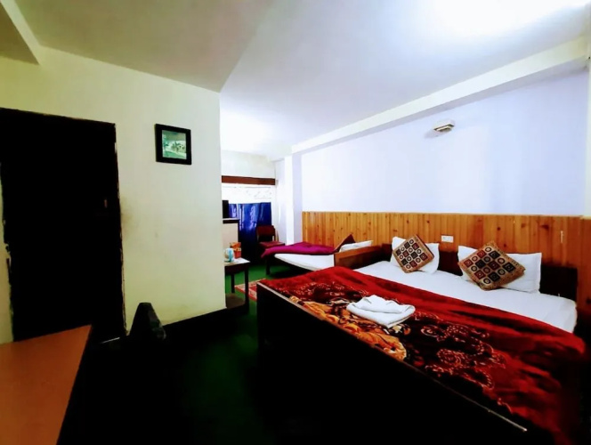 Goroomgo Opal Inn Darjeeling