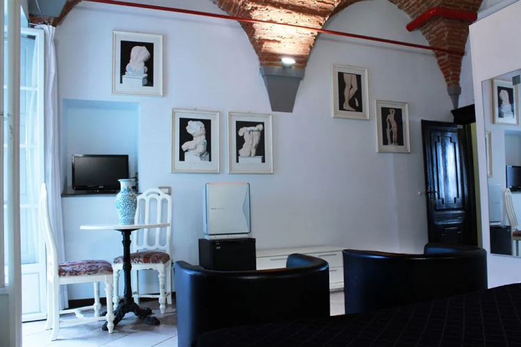Accademia House