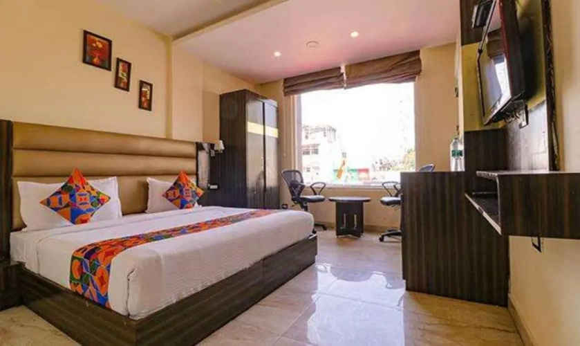 FabHotel Narula