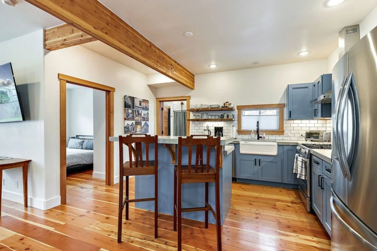 The Mountain Ave House by WanderLodges