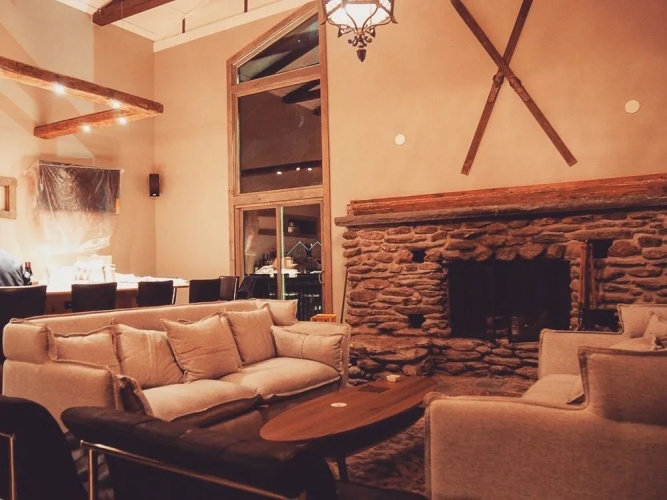 Highline Lodge