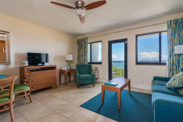 Studio with balcony and oceanfront