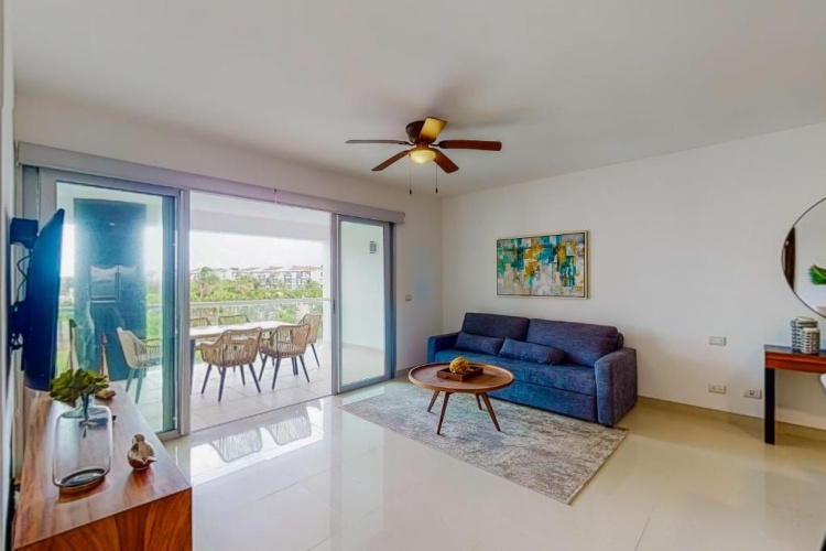 2 Bedrooms Apartment
