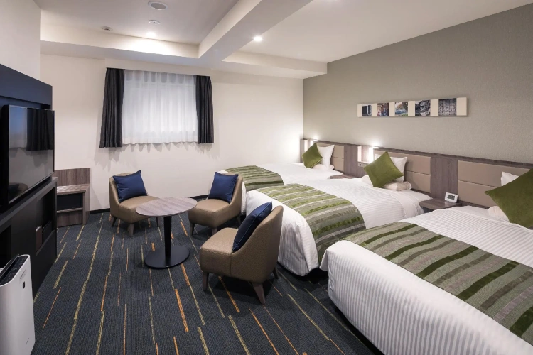 Standard Triple room