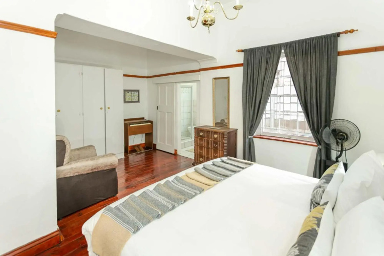 Ravenscliff Villa