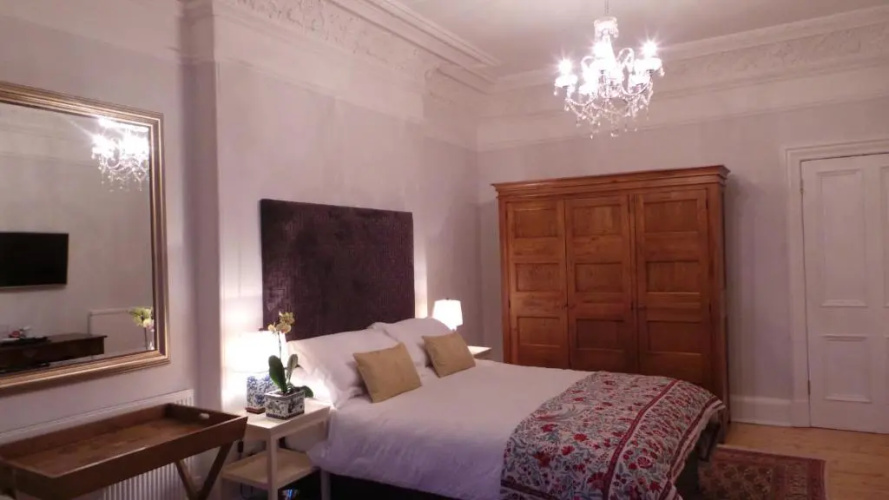 Antler Guest House