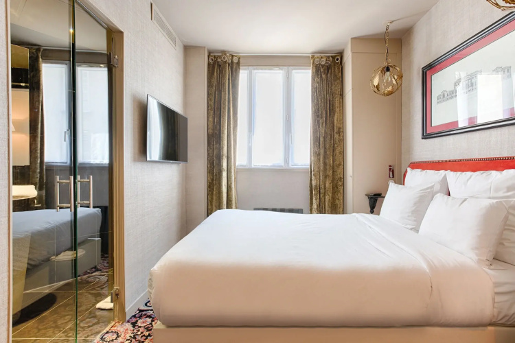 Alberts Hotel (ex Angely)