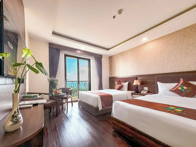 Night Sea Hotel