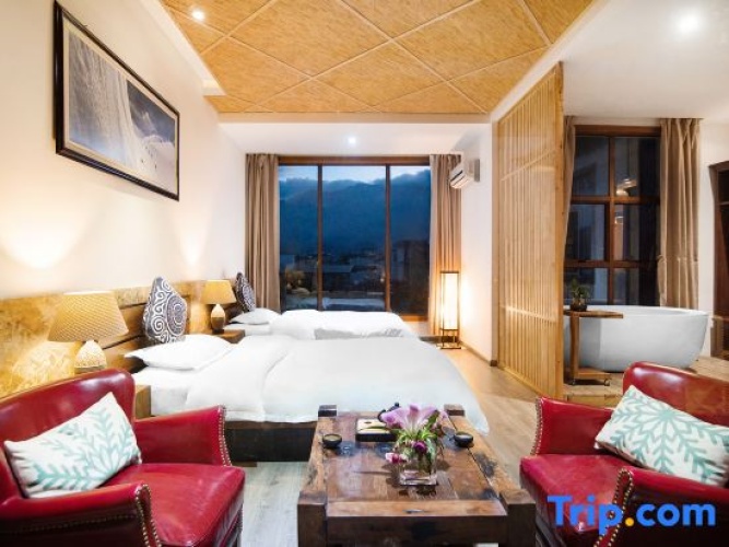 Deluxe Double room with mountain view