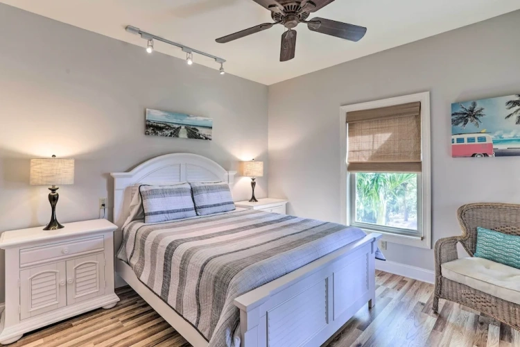 4 Bedrooms Cottage