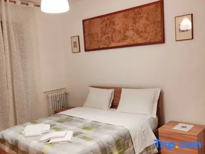 Tarak Palace Inn