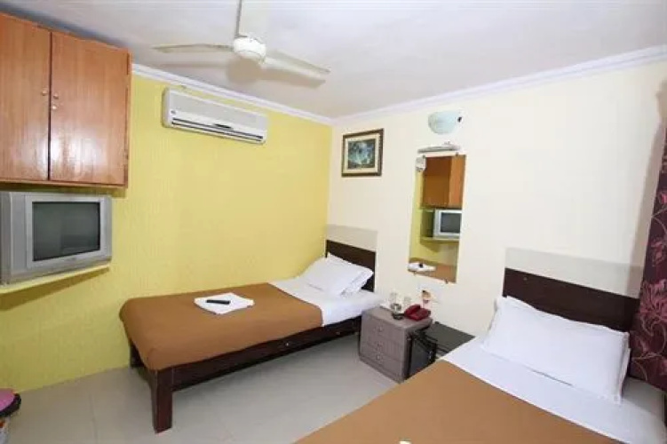 Hotel Sapphire Residency