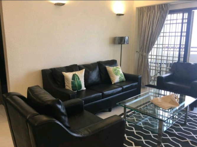 3 Bedrooms Apartment