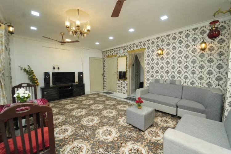 2 Bedrooms Cottage