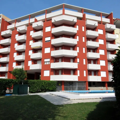 Spacious Flat Near the Beach