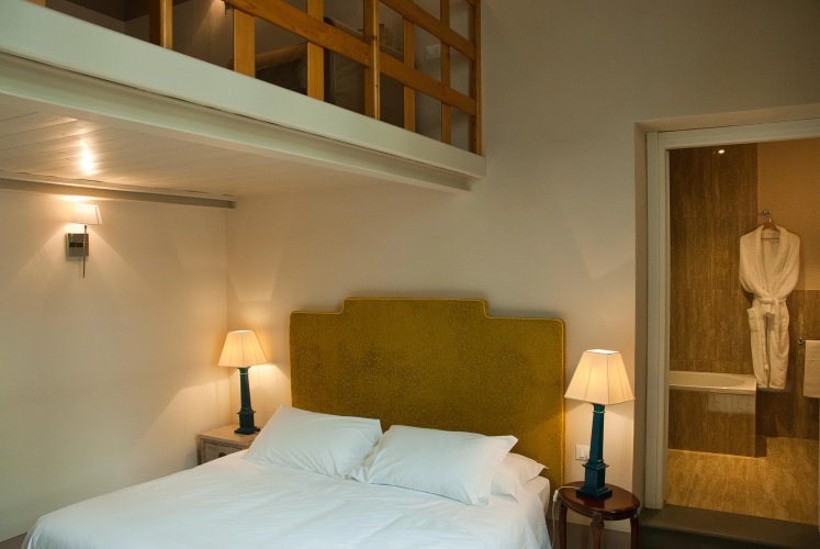 Black 5 Florence Suite