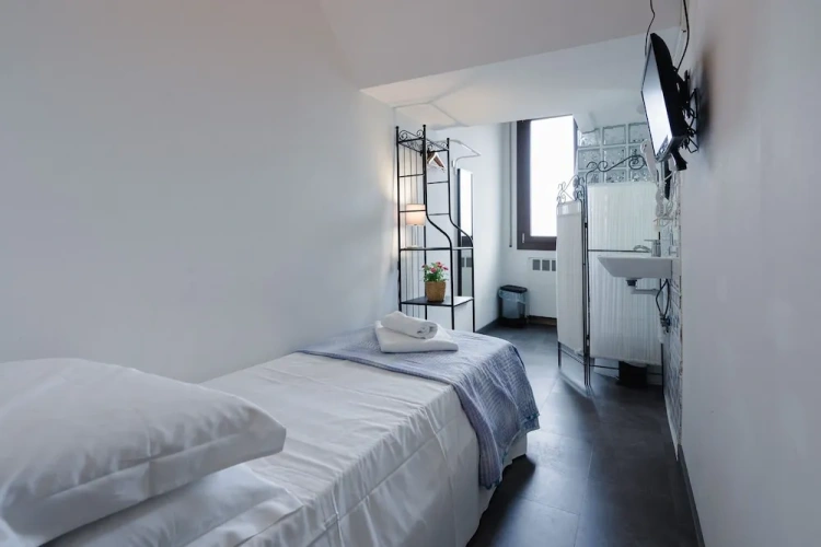 Standard Single room
