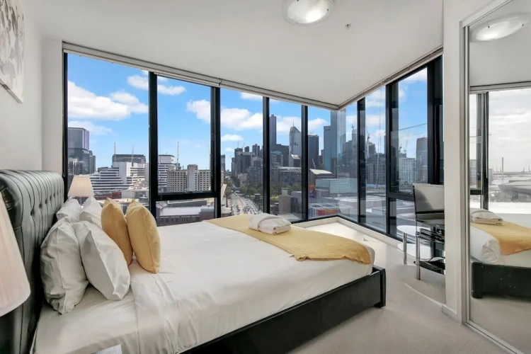3 Bedrooms Apartment