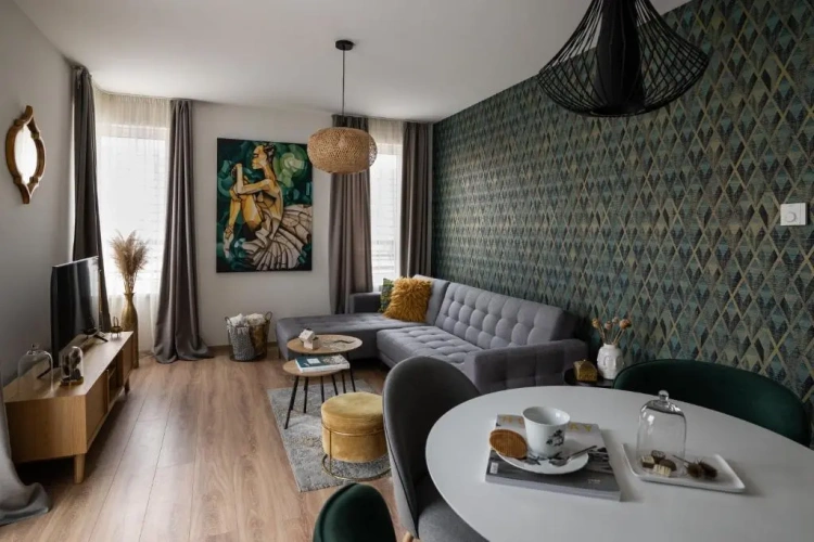 2 Bedrooms Apartment