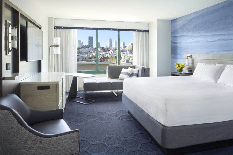 Double room with city view