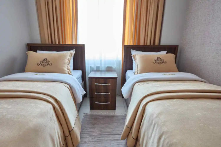 Tarabya Suit