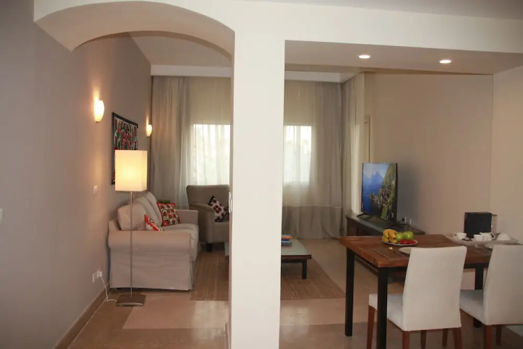 Azzurra Sahl Hasheesh