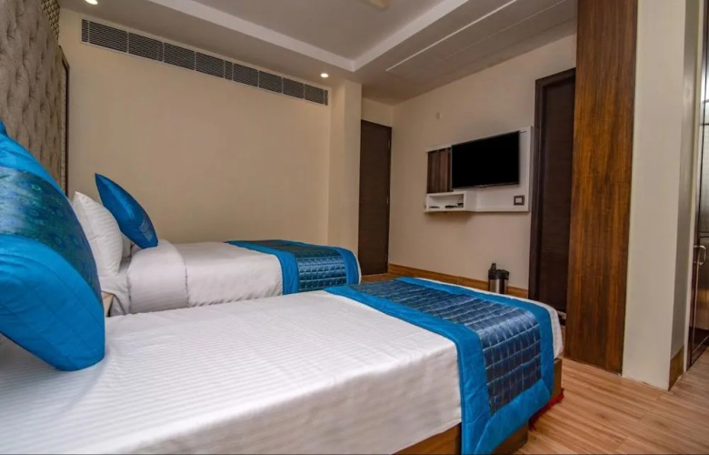 Hotel Mannat Int