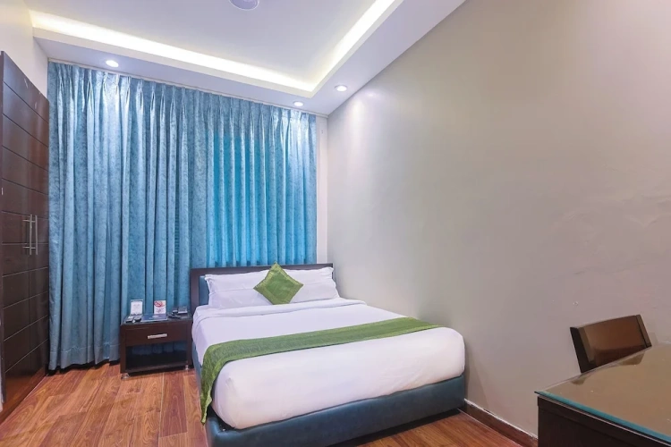 Economy room