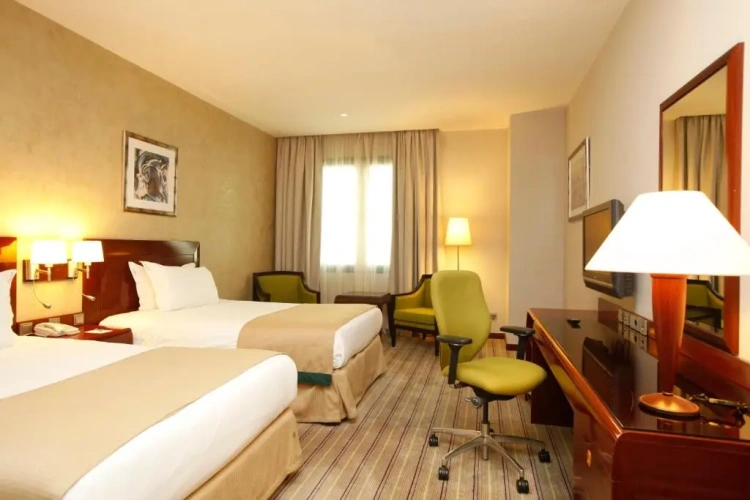 Standard Twin room with city view