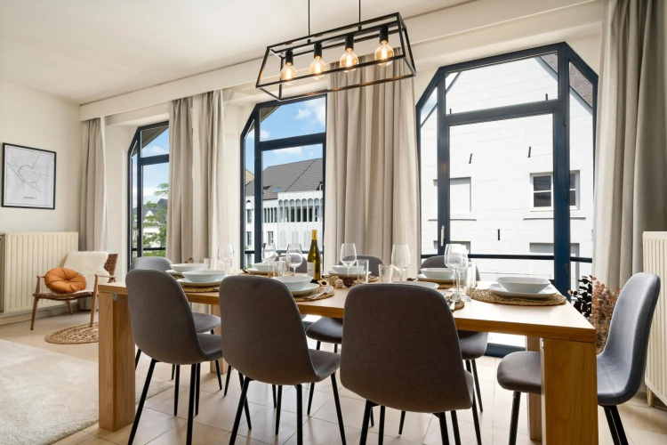 SHS HOMES- 3 BEDROOM, KITCHEN, WIFI, WORKSPACE, COFFEE, Central