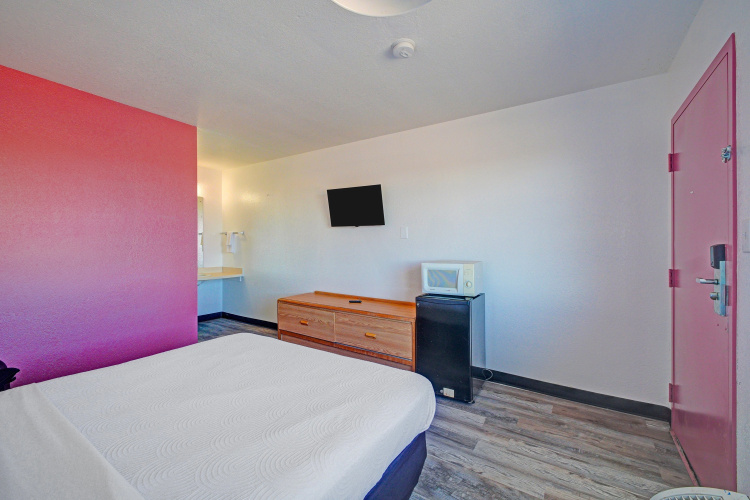 Motel 10