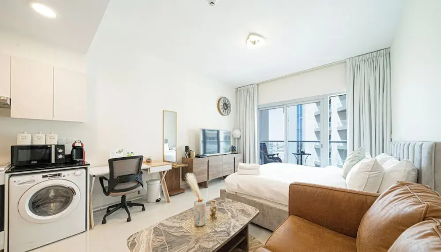 Viridis Residence Cozy Studio Living