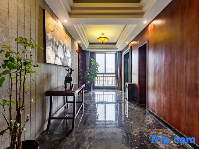 Li Jing Hotel Mile
