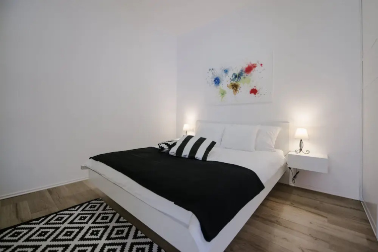 British Square Apartment