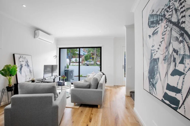92 Brand New Doncaster Local House