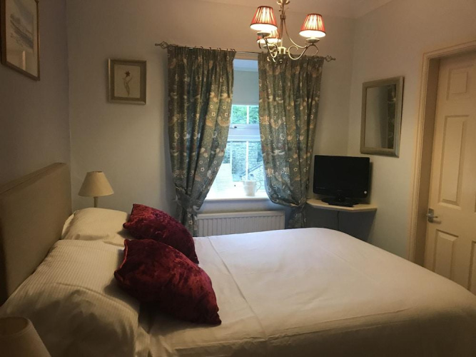 Milton House Studio Apartment Suites