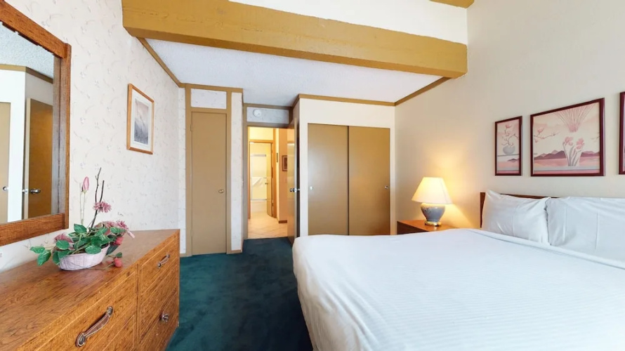 Summit 32 2 Bedrooms 2 Bathrooms Condo
