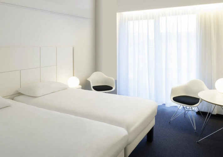 Louise Hotel
