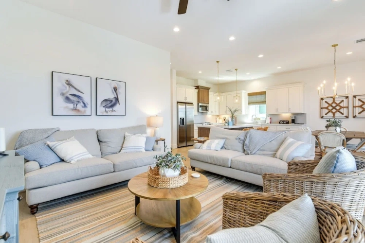 3 Bedrooms Cottage with balcony