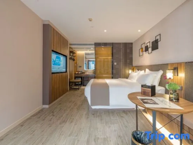 Standard Double room with view