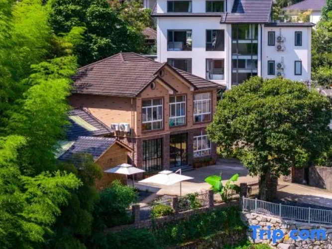 Liyu Tiny Stay (Near Tianmu Mountain Rafting, Anji)  •