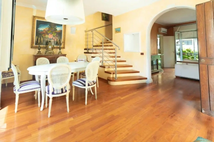 3 Bedrooms Cottage