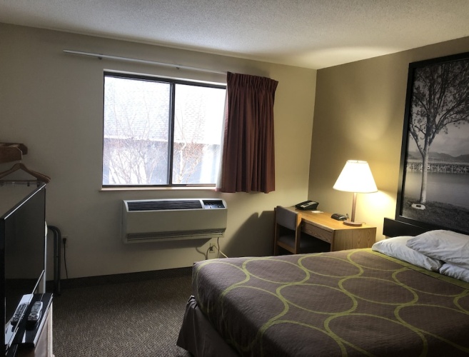 Super 8 Salmon Arm