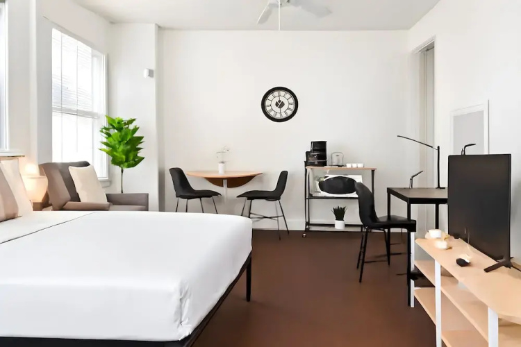 Studio in Gold Coast - SP 1204