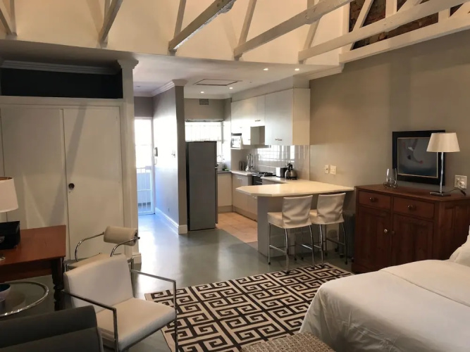 Green Point Self Catering Studio