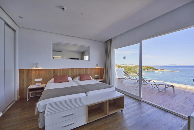 Deluxe Apartment with sea view